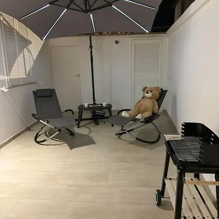 Teddy's Luminoso Accogliente E Moderno Racale