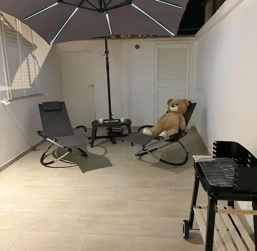 Teddy's Luminoso Accogliente E Moderno Racale